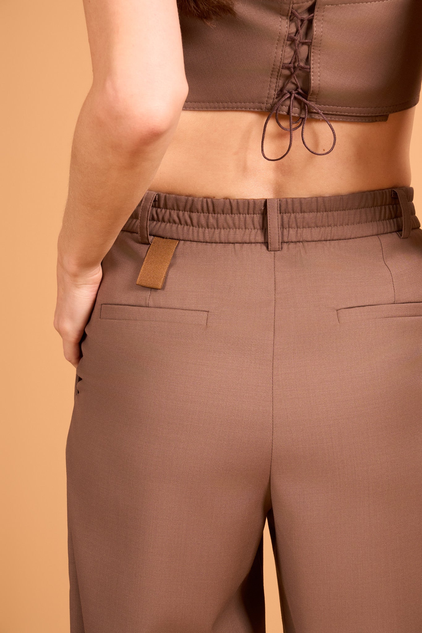 QUIET SWING TROUSER WARM TAUPE