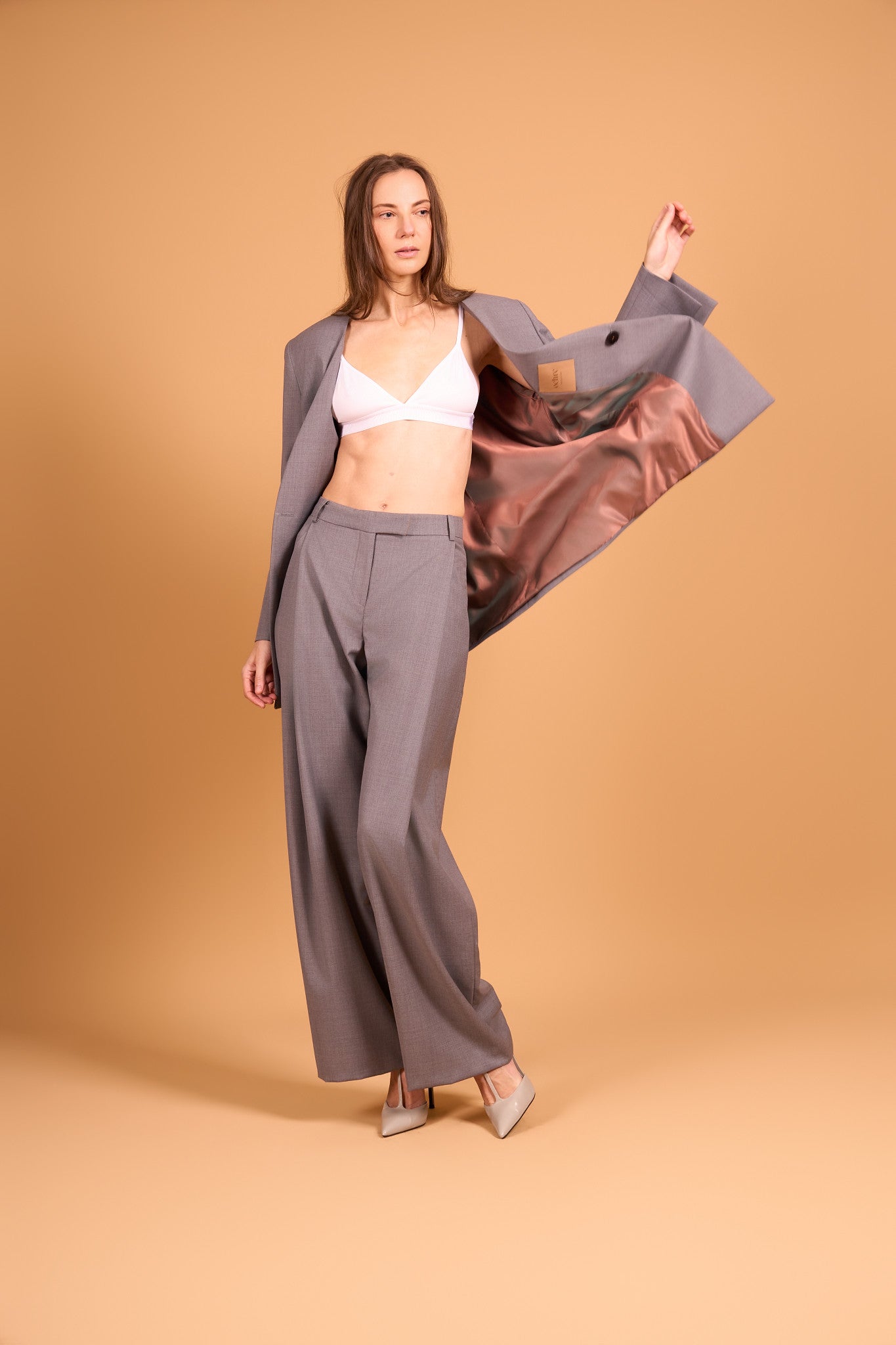 PLISSÉ FOUNDATION TROUSER STONE