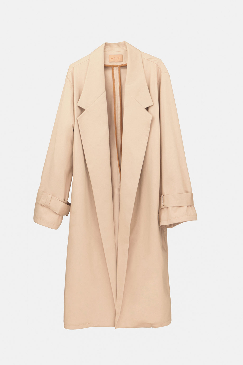 Statement Coat Sand - vista frontal en campaña, abrigo arena cálida Ochre