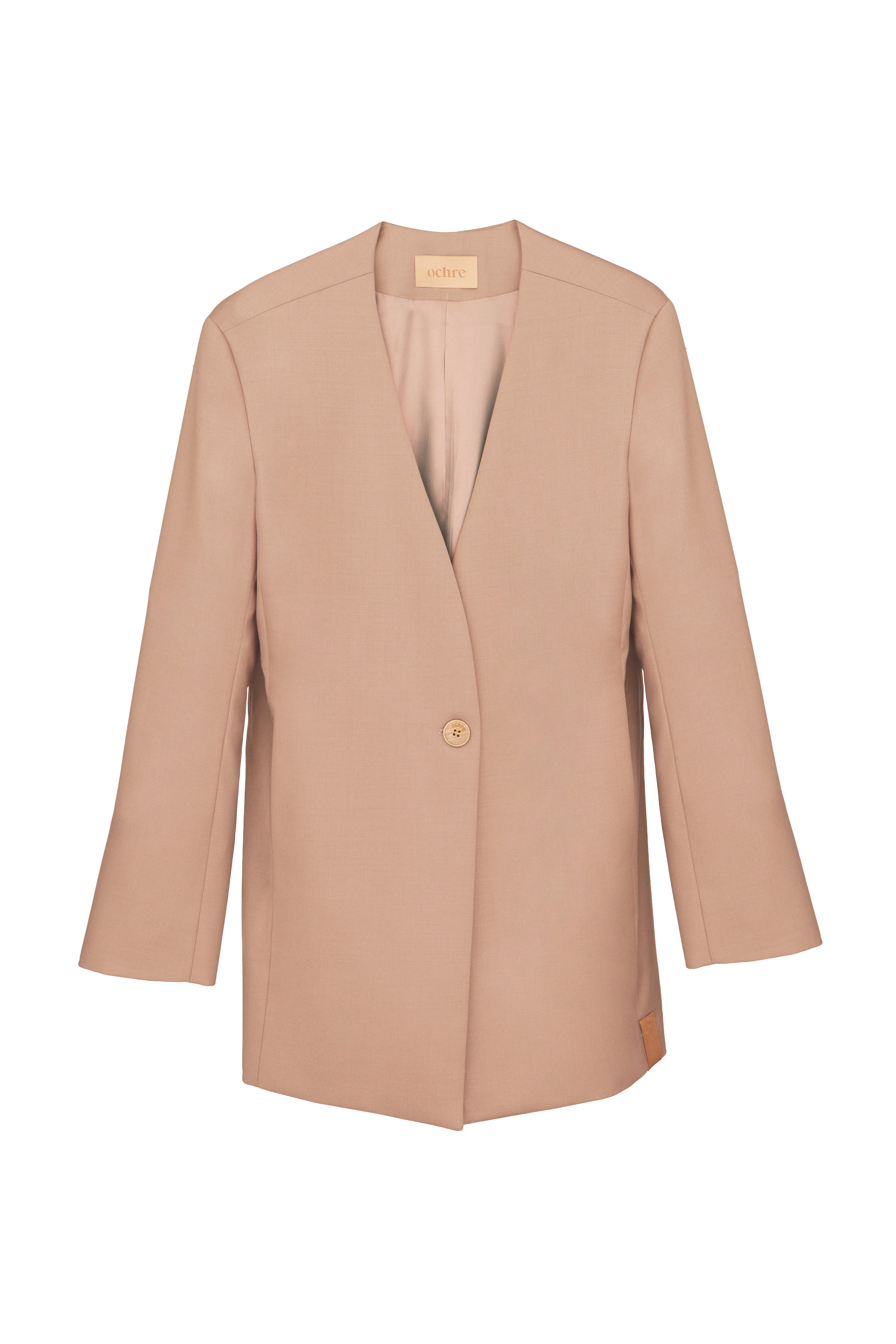 Pure Line Blazer Warm Taupe - vista frontal en campaña, blazer neutro cálido Ochre
