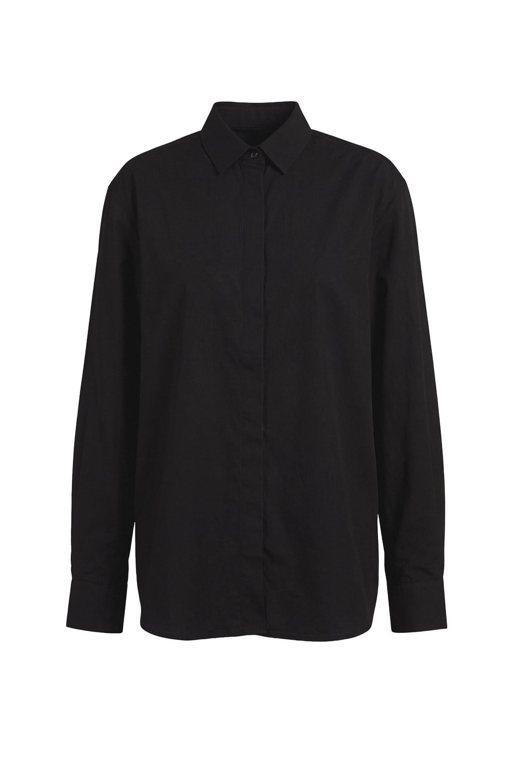 Tailored Base Shirt Midnight - look editorial de frente, camisa azul medianoche Ochre