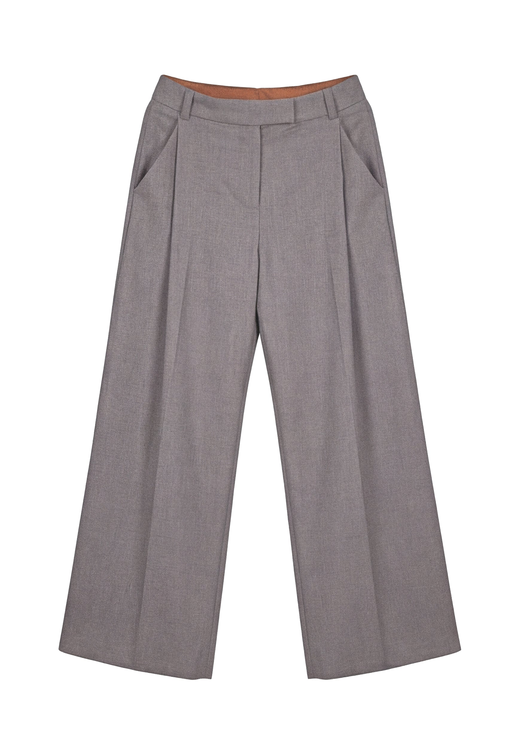 Plissé Foundation Trouser Stone - look editorial de frente, pantalón gris piedra Ochre