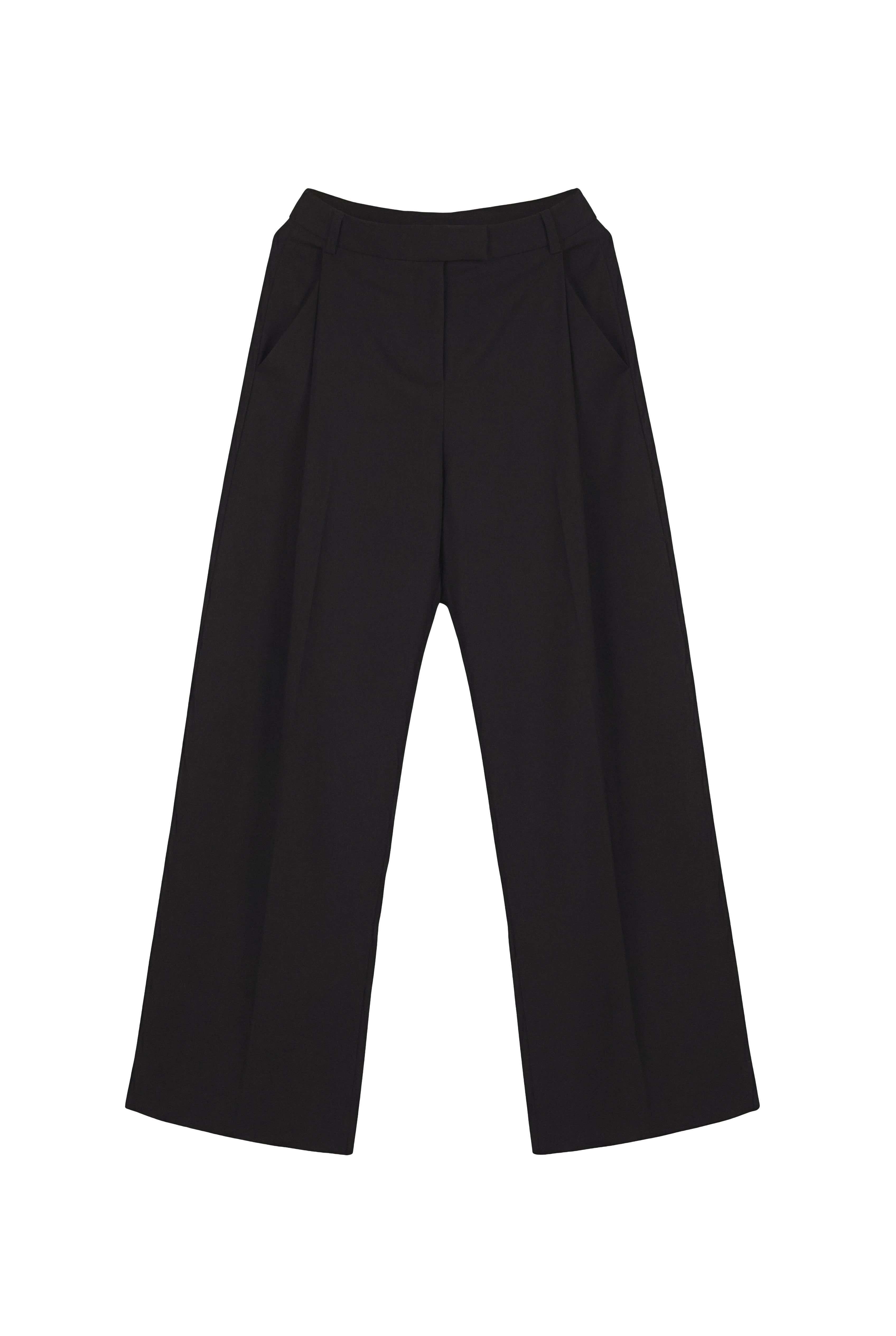 Plissé Foundation Trouser Midnight - look editorial de frente, pantalón azul medianoche Ochre